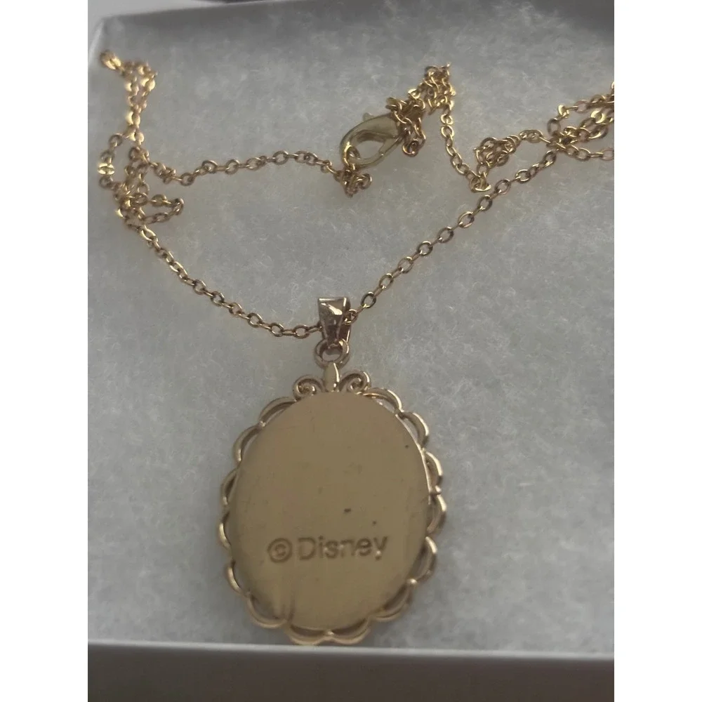 Disney Princess Elena of Avalor Gold Tone Oval Portrait Pendant Necklace 18